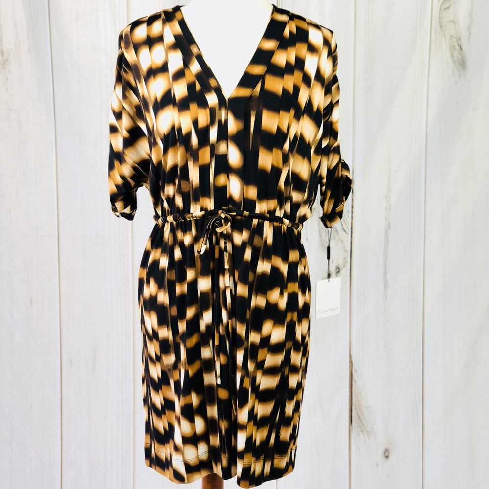 Super cute NWT sz 8 Calvin Klein dress!